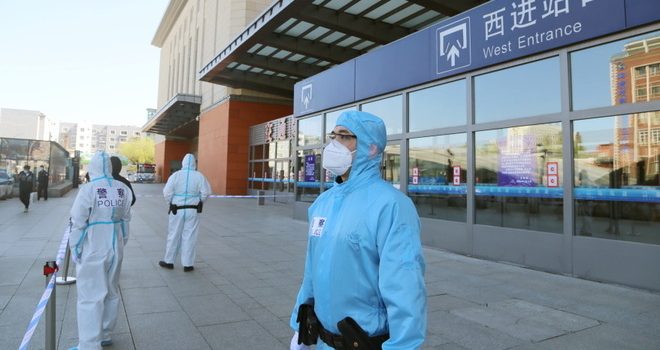 Cidade chinesa retoma isolamento parcial após voltar a registrar casos de coronavírus
