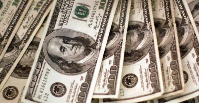 Dólar atinge maior valor em um ano e bate R$ 5,18